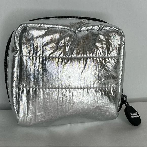 Le Mini Macaron Silver Disco Pouch-Quilted Nylon Zipper Pouch - Picture 7 of 10